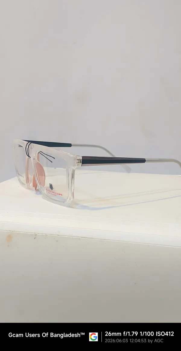 Clear_Frame_Square_Sunglasses_With_Orange_Nose_Pads