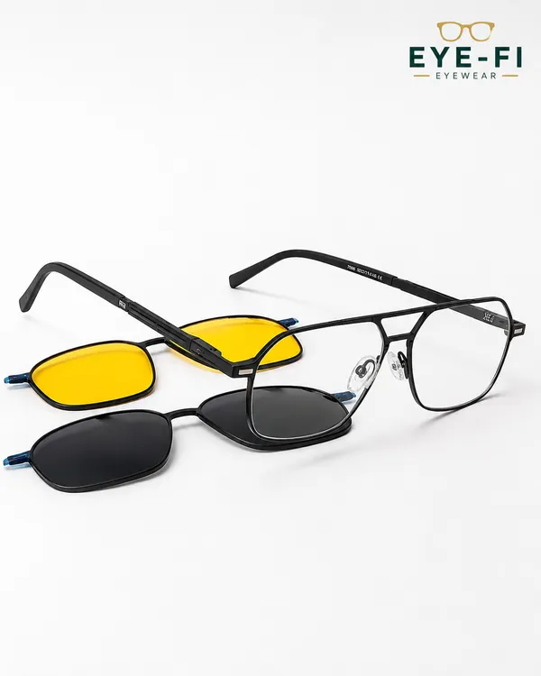 EYE-FI_ATTACHMENT_FRAME_WITH_TWO_METALIC_ATTACHMENT_