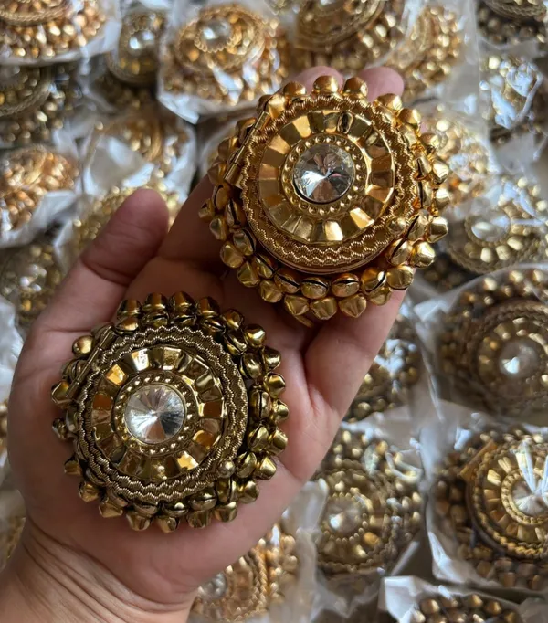 Premium_Handcrafted_Gold_Sindoor_Box