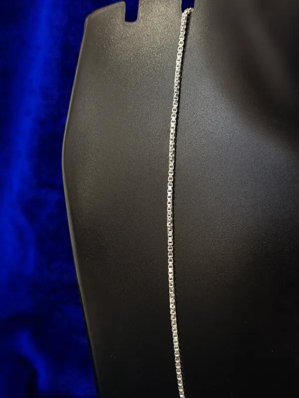 Sterling_Silver_Box_Chain_For_Unisex