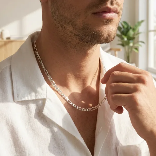 Silver_medium_Figaro_Chain_For_Unisex