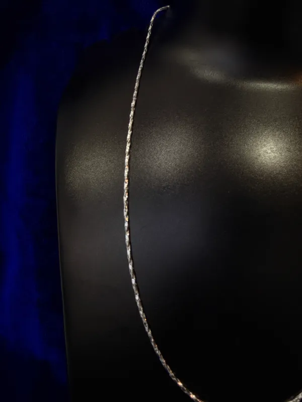Silver_Twisted_Chain_For_Unisex