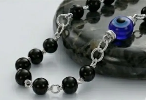 Black_Beaded_Evil_Eye_Protection_Bracelet_for_Women