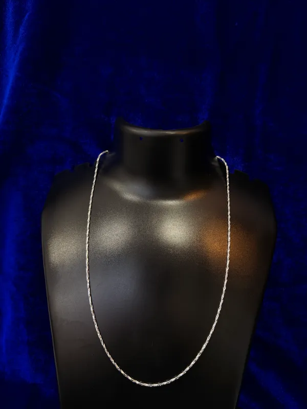 Silver_Twisted_Chain_For_Unisex