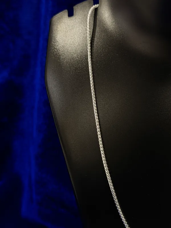 Silver_Delicate_Chain
