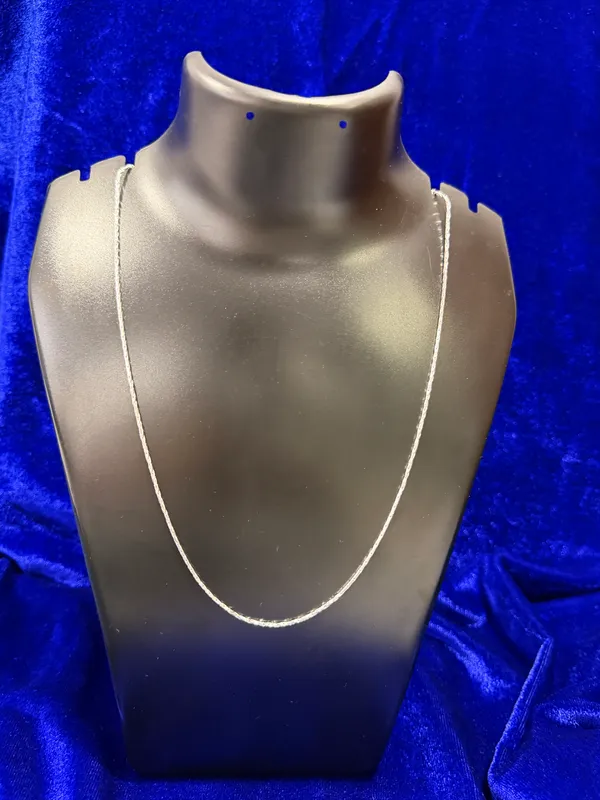 Silver_double_contrast_stitched_chain_for_unisex