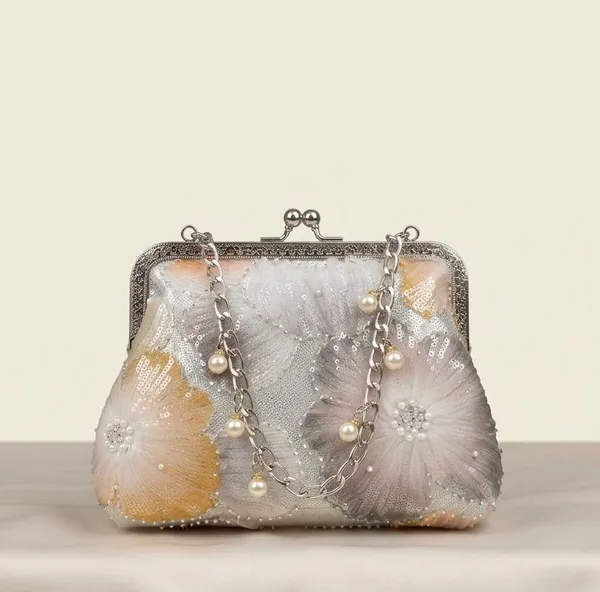 Handcrafted_Floral_Clutch