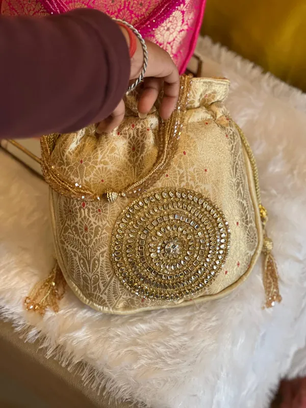 Golden_Banarasi_Silk_Drawstring_Potli_Bag_For_Women
