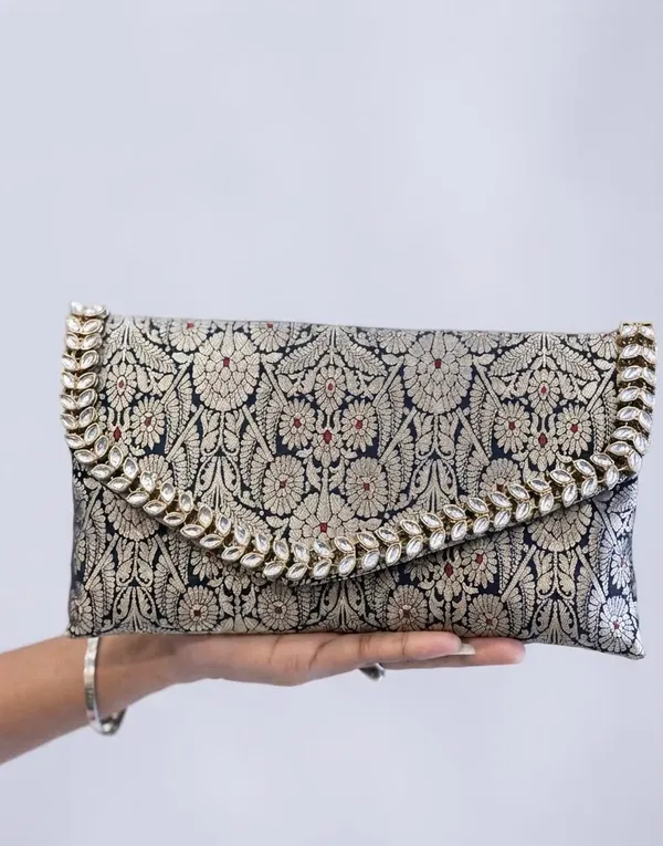 Banarsi_Kundan_work_clutch