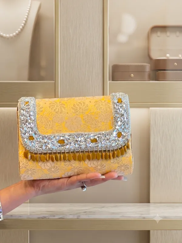 Brocade_Crystal_Beaded_Clutch