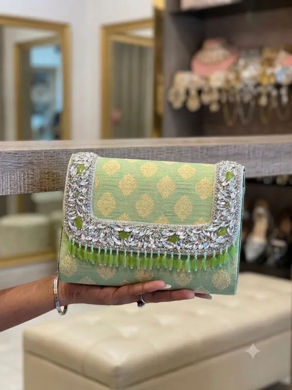 Brocade_Crystal_Beaded_Clutch