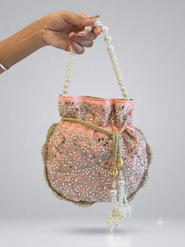 Embroidered_Festive_Potli