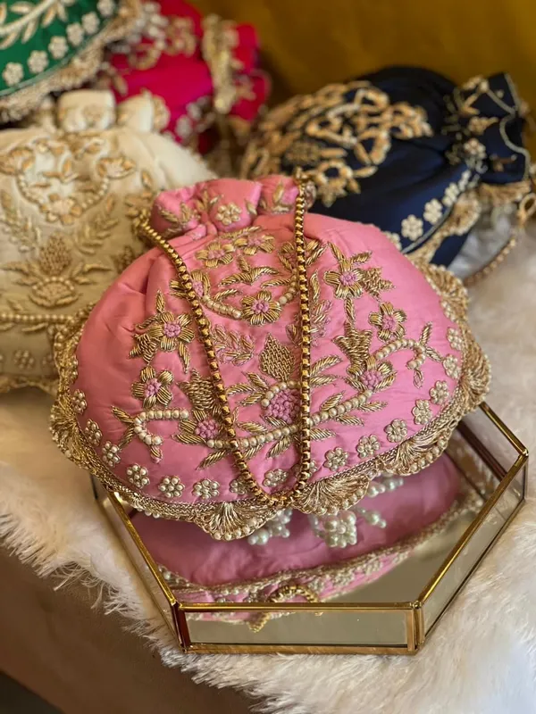 Handwork_Zardosi_Work_Potlis