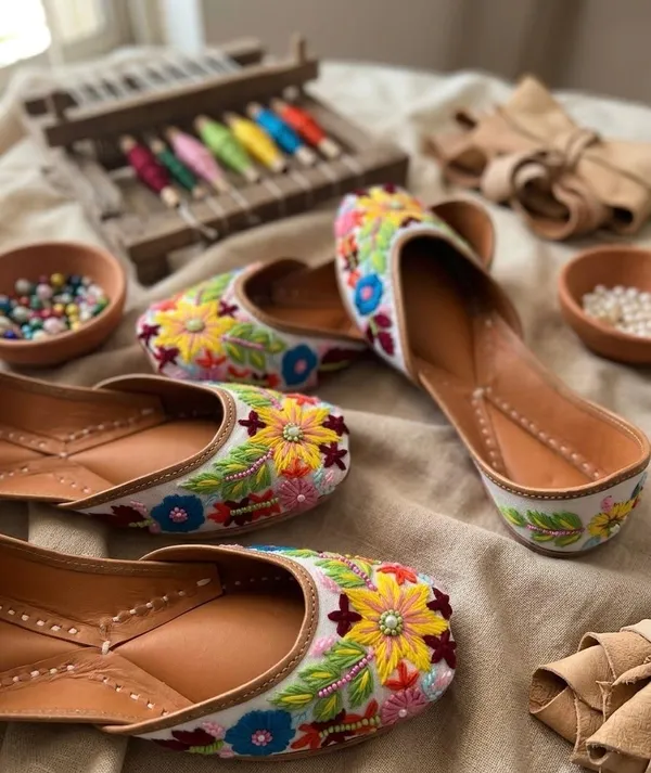Sunflower_Bloom_Punjabi_Jutti