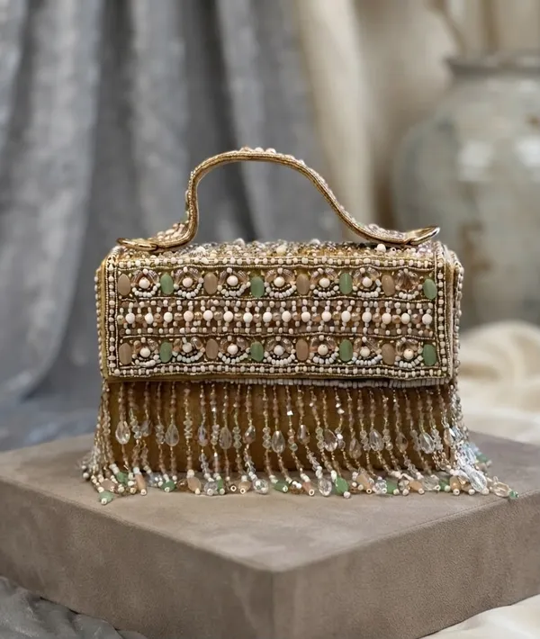 Handcrafted_beaded_fringe_flap_Clutch