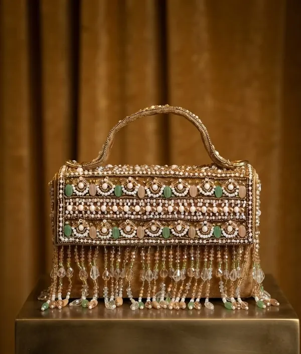 Handcrafted_beaded_fringe_flap_Clutch