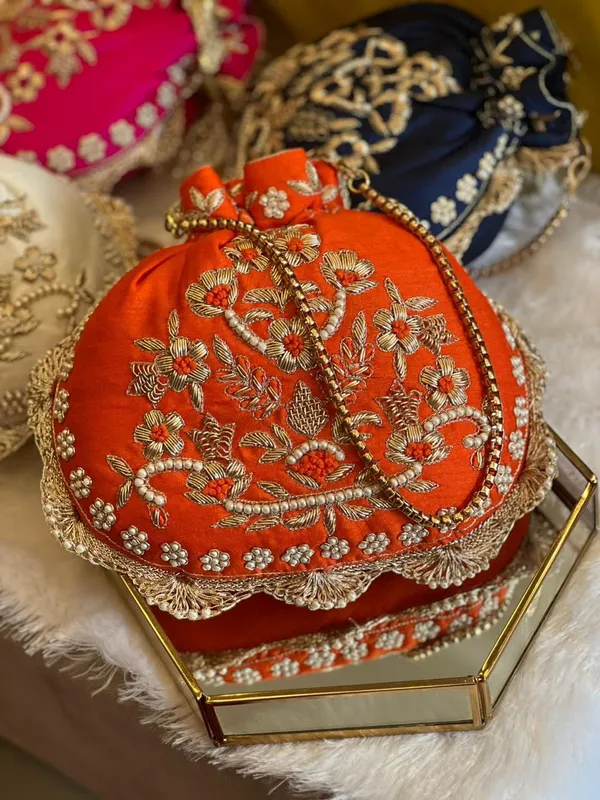 Handwork_Zardosi_Work_Potlis