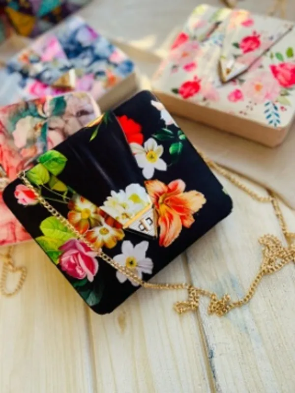 Floral__Printed_Envelope_Clutch