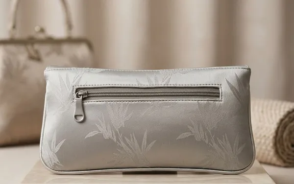 Leaf_Crystal_Buckle_Clutch_Bag