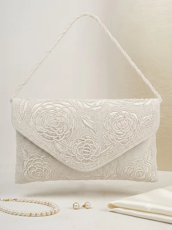 Pearl_Beaded_Flower_Flap_Clutch