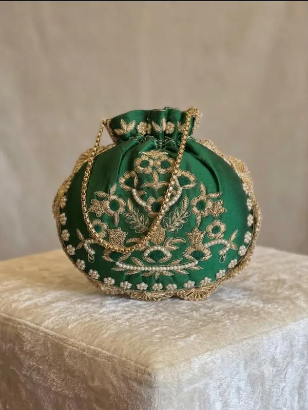 Handwork_Zardosi_Work_Potlis