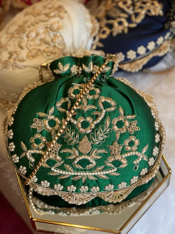 Handwork_Zardosi_Work_Potlis