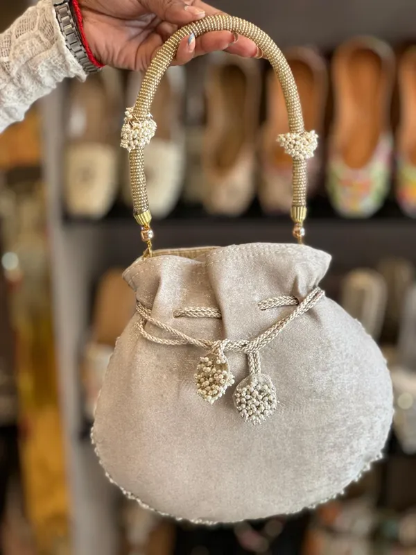 Regal_Bloom_Embroidered_Potli