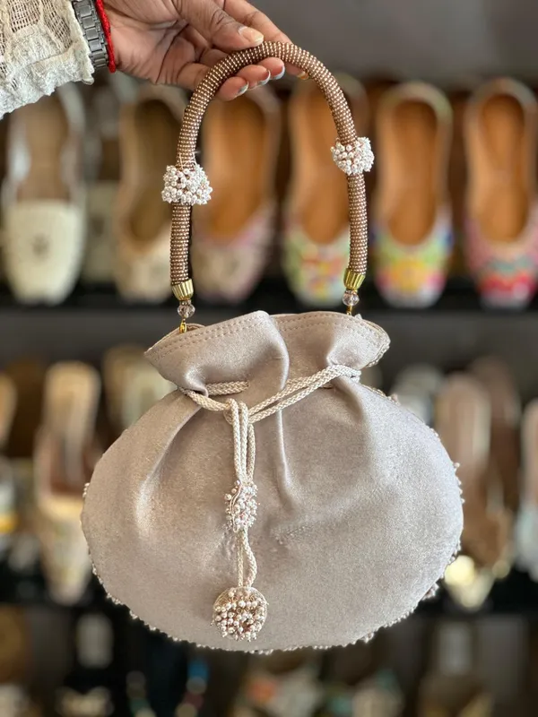 Regal_Bloom_Embroidered_Potli
