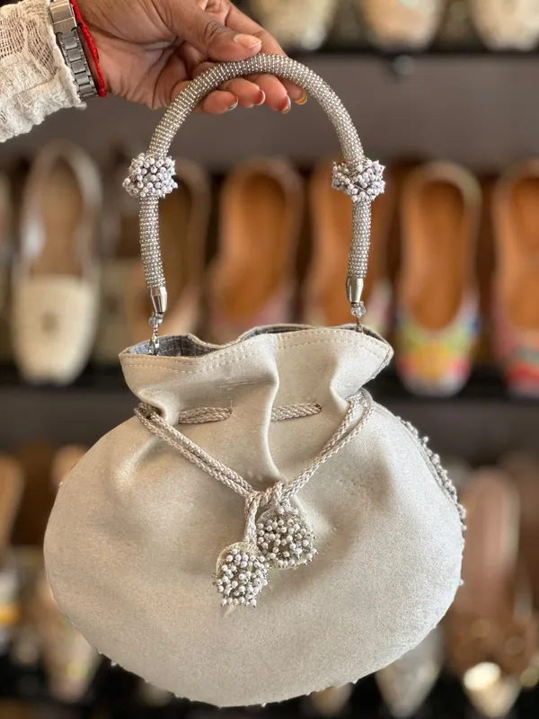 Regal_Bloom_Embroidered_Potli