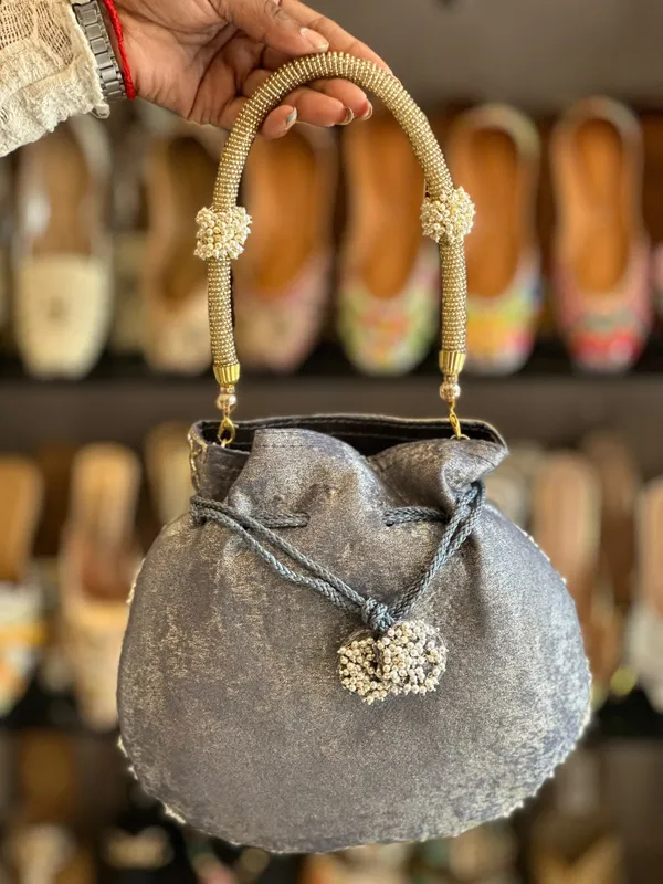 Regal_Bloom_Embroidered_Potli