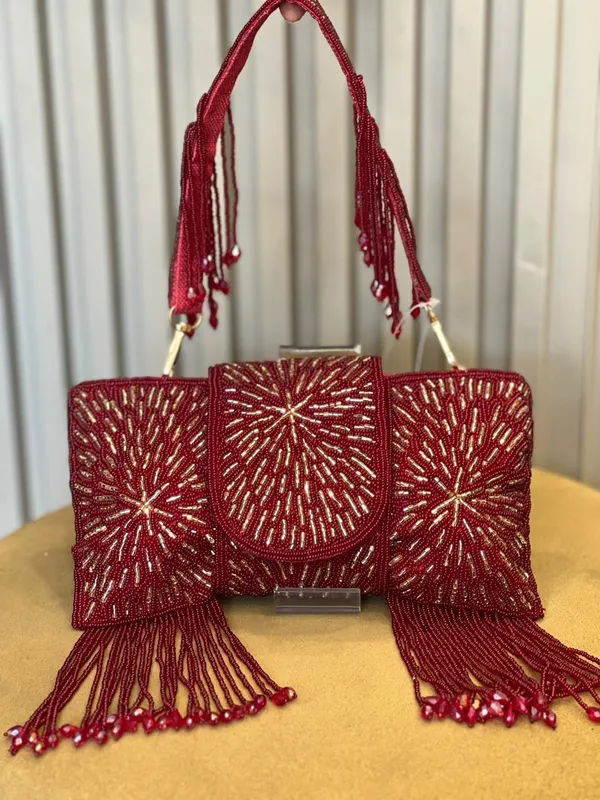 Handcrafted__Bead_Evening_Clutch