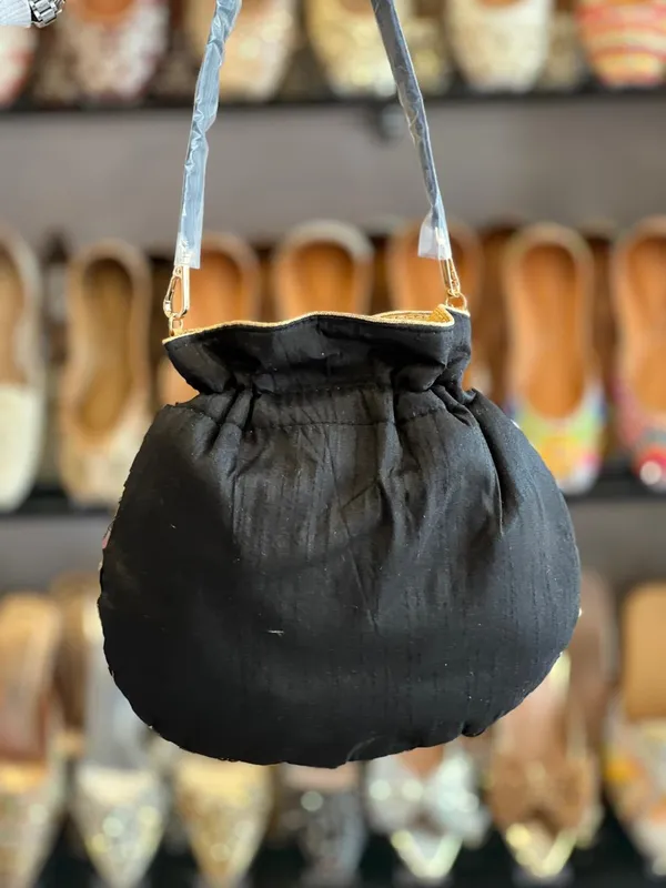 Traditional_Indian_mirror-work_Potli_Bag