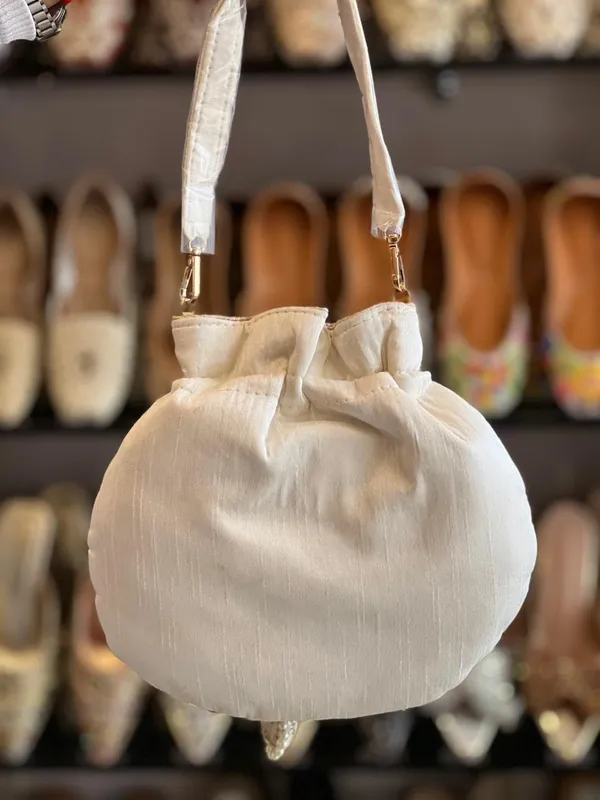 Traditional_Indian_mirror-work_Potli_bag