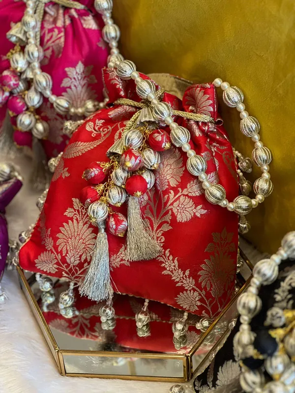 Banarsi_Silk_Brocade_Potli