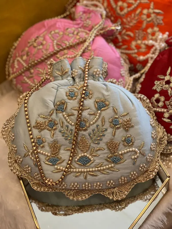 Handwork_Zardosi_Work_Potlis