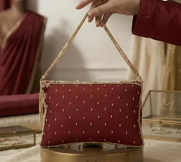 Handcrafted__Bead_and_Mirror_Evening_Clutch
