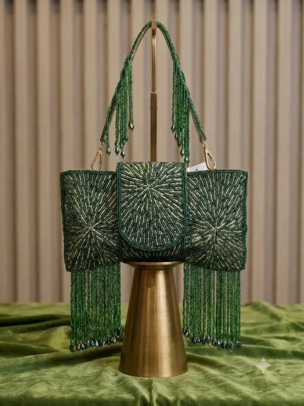 Handcrafted__Bead_Evening_Clutch
