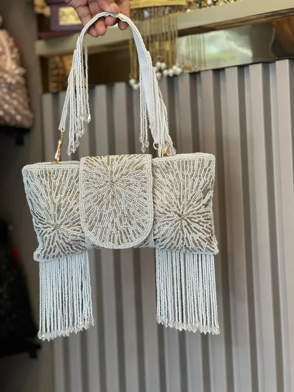 Handcrafted__Bead_Evening_Clutch