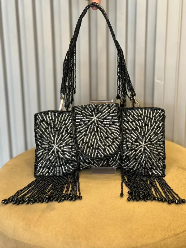 Handcrafted__Bead_Evening_Clutch