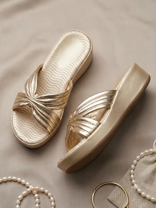 Metallic_Braided_Comfort_Slide_Sandals