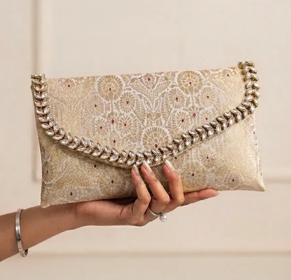 Banarsi_Kundan_work_Clutch
