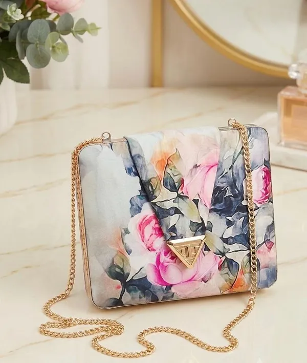 Floral_Printed_Envelope_Clutch