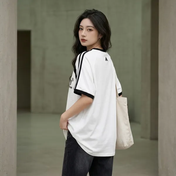 White_Cotton_Oversized_Graphic_Print_T_Shirt_For_Women