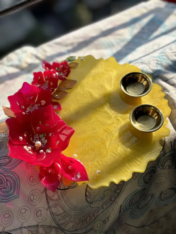Yellow_And_Gold_Resin_Premium_Pooja_Thali_For_Festivals_And_Pooja_Ceremonies
