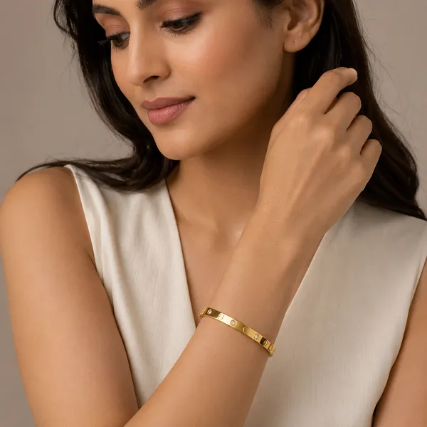 Silver_Alloy_Stone_Studded_Bracelet_For_Women