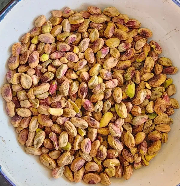 Premium_Plain_Iranian_Pistachio_Kernels