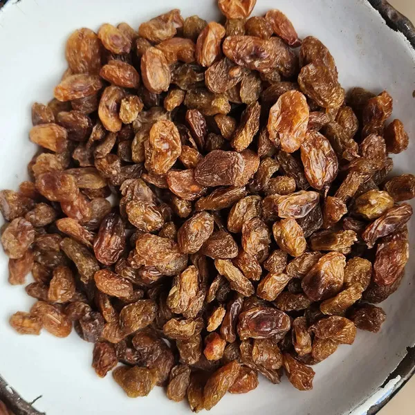 Premium_Afghani_Munakka_Raisins