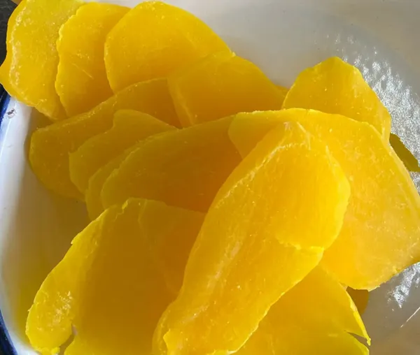 Premium_Dried_Mango_Slices