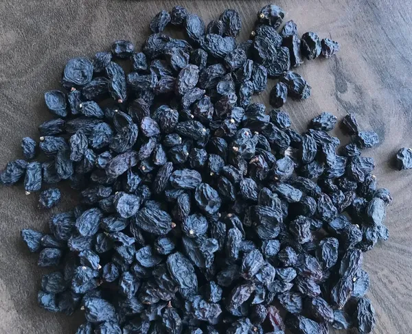 Premium_Afghani_Black_Raisins_�_Seedless