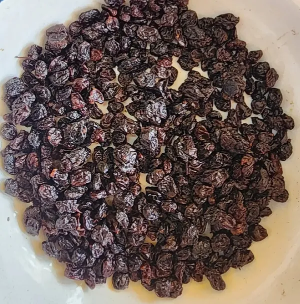 Premium_Dried_Black_Currants